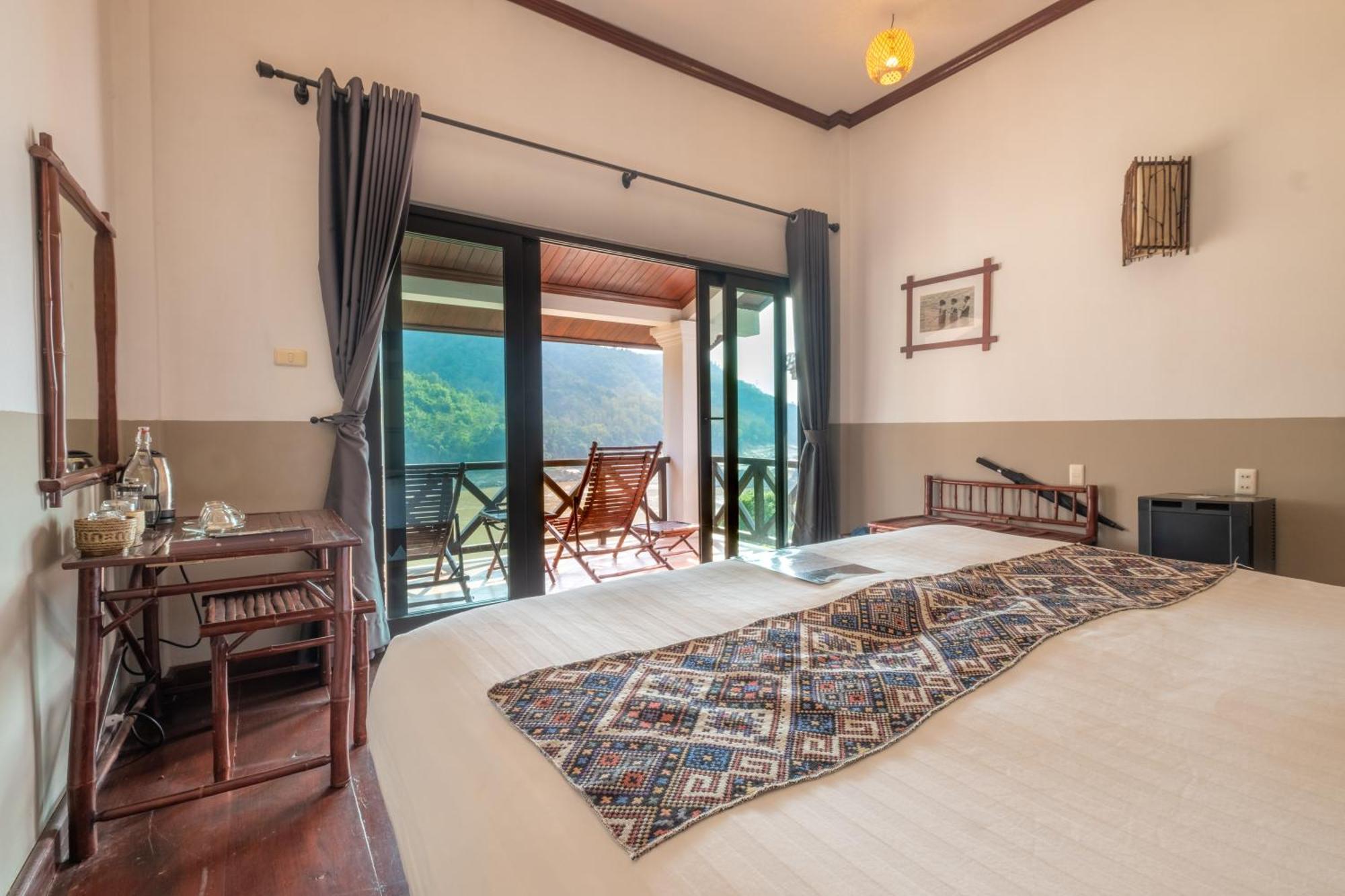 The Sanctuary Pakbeng Lodge Exterior photo